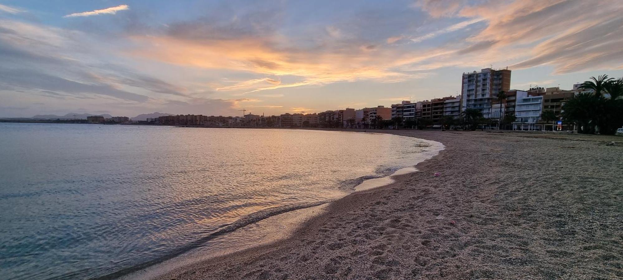Wabi Beach Home - Frente Al Mar Con Aire Acondicionado Águilas Esterno foto